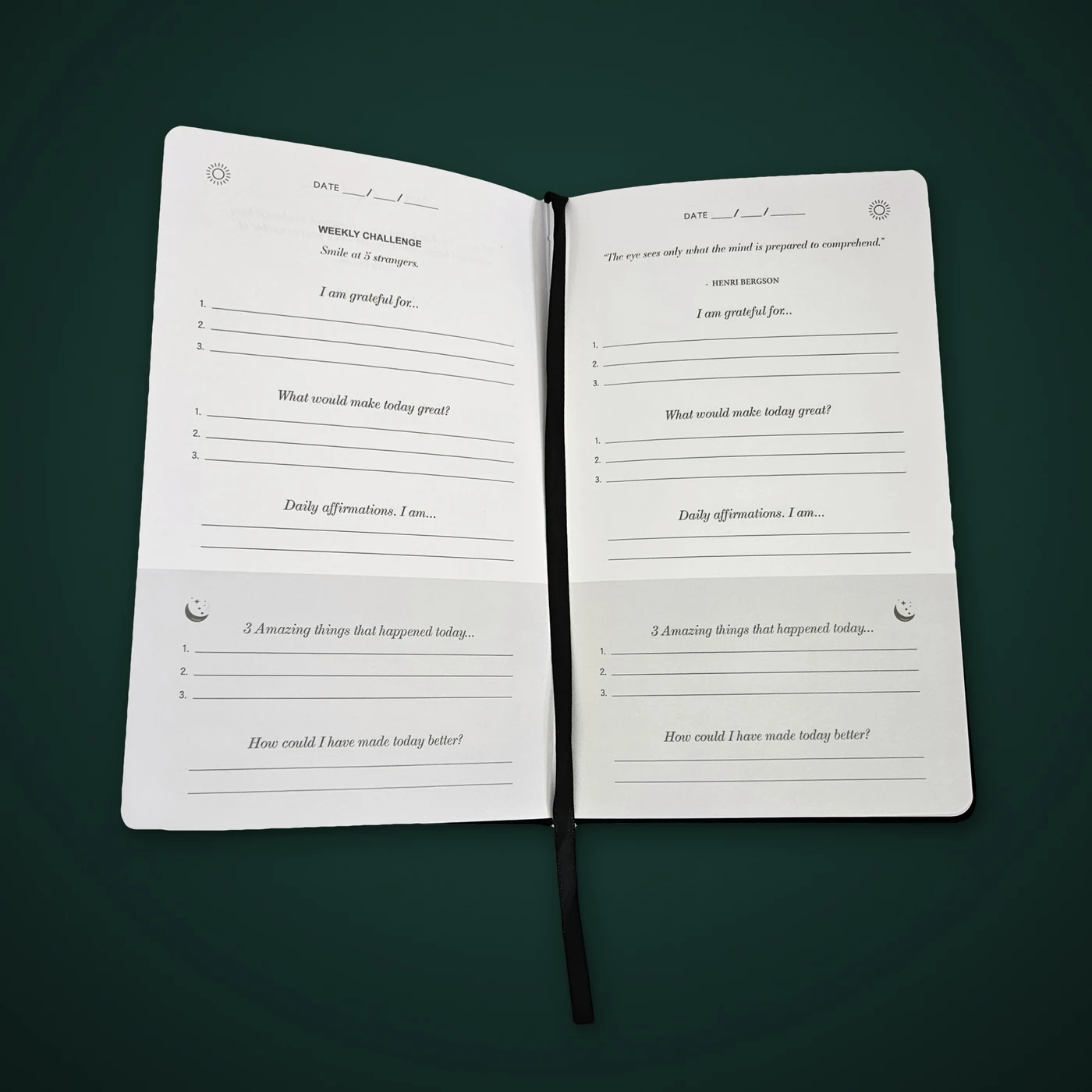 Opengeslagen journal met de ochtend- en avondvragen